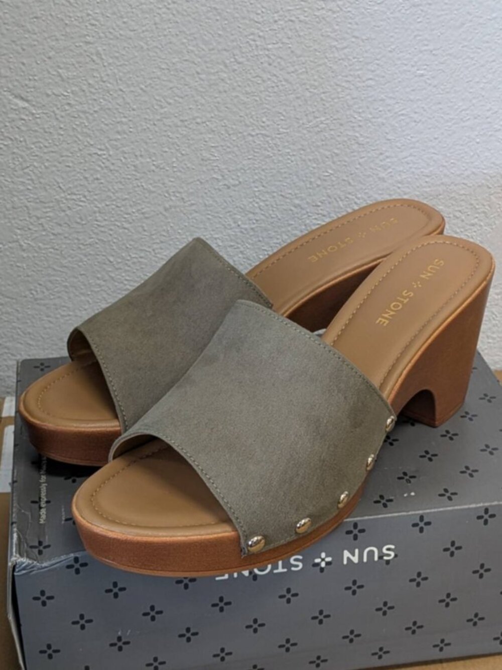 Sun Stone Women's Round Toe Bock Heel Slip On, Size 10 M - O - Picture 3 of 7